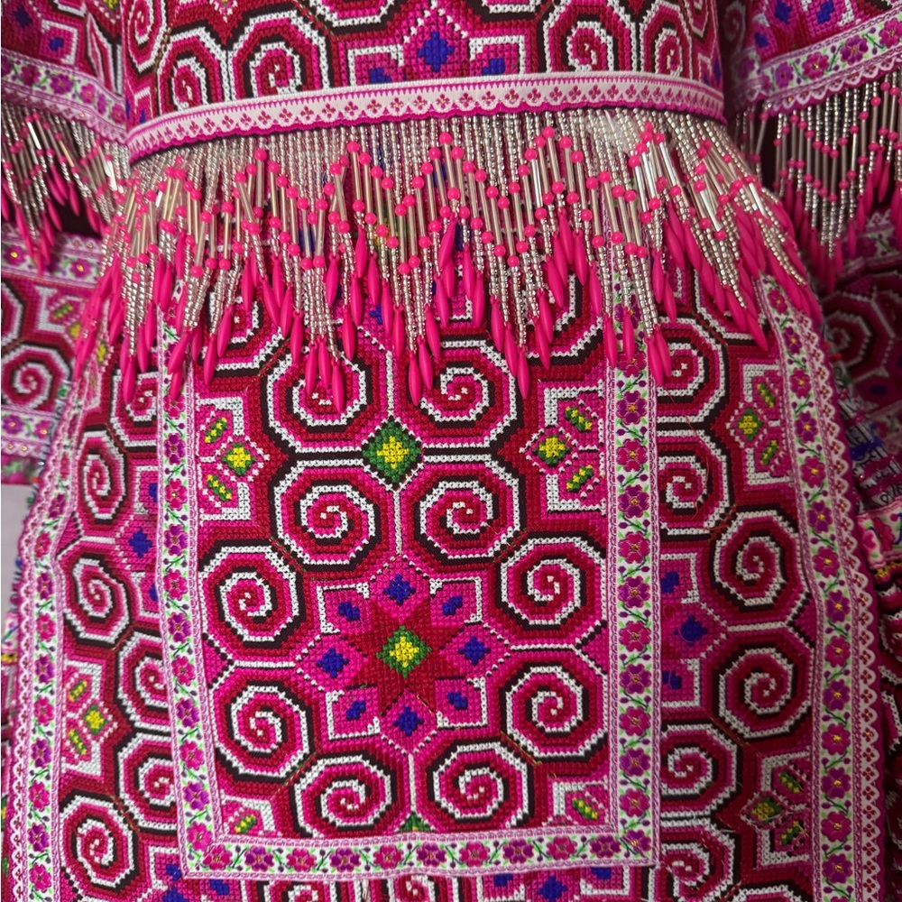 hmong vietnam outfit - Picture 2 of 6